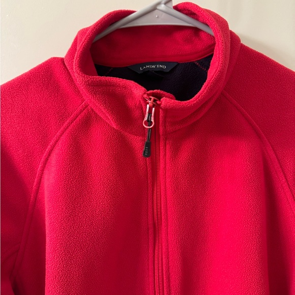 Lands End Bright Red Zip Up Jacket. Size M. Very warm. Only worn a few times. - Picture 2 of 4